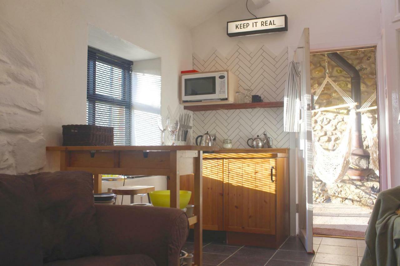 The Cupboard Appartamento Armoy Esterno foto
